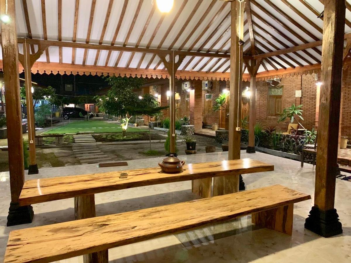 Djoglo Djatimalang Guesthouse Blitar Dış mekan fotoğraf