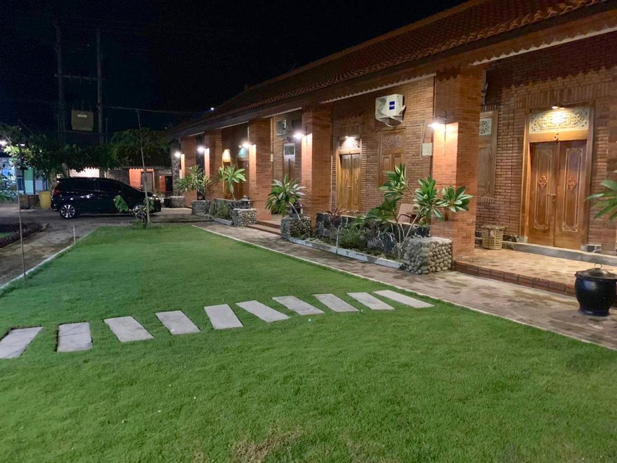 Djoglo Djatimalang Guesthouse Blitar Dış mekan fotoğraf