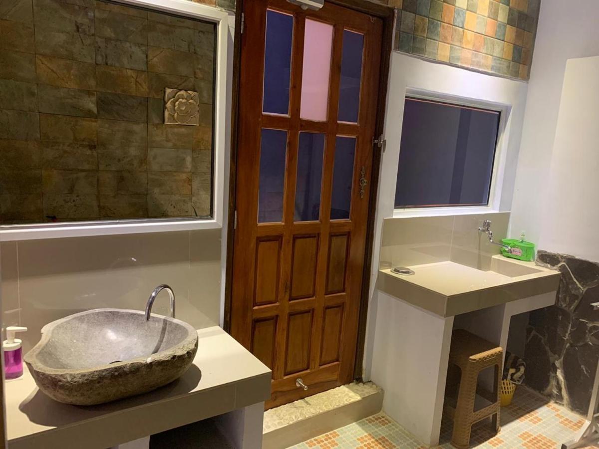 Djoglo Djatimalang Guesthouse Blitar Dış mekan fotoğraf