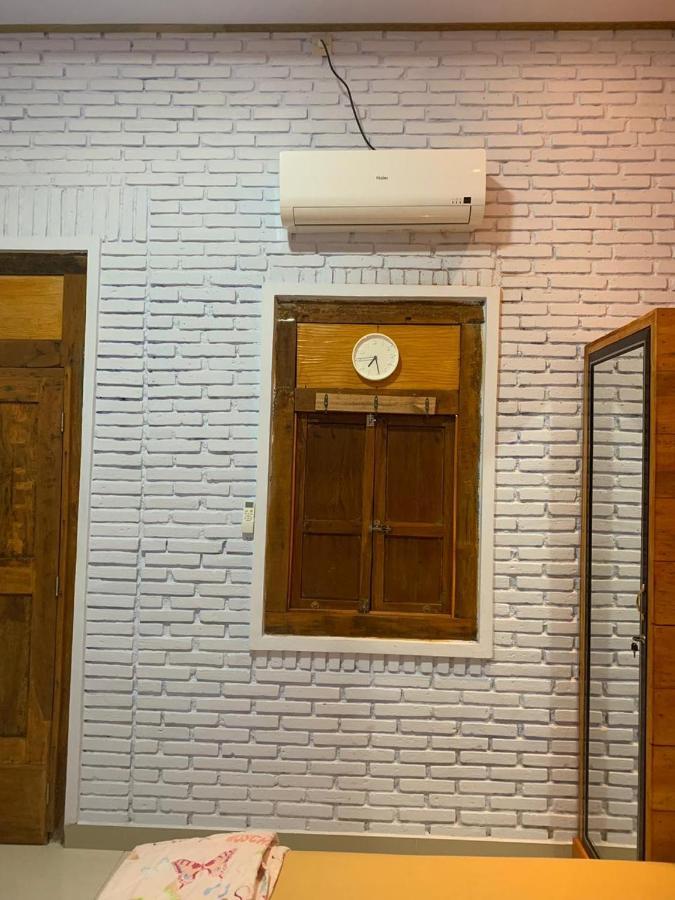 Djoglo Djatimalang Guesthouse Blitar Dış mekan fotoğraf