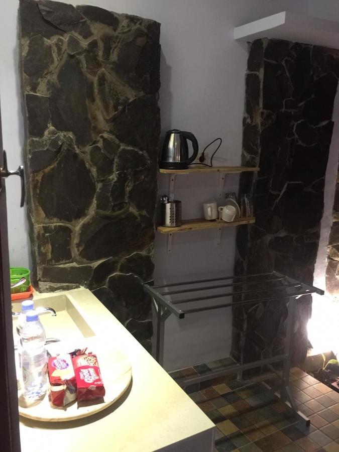 Djoglo Djatimalang Guesthouse Blitar Dış mekan fotoğraf